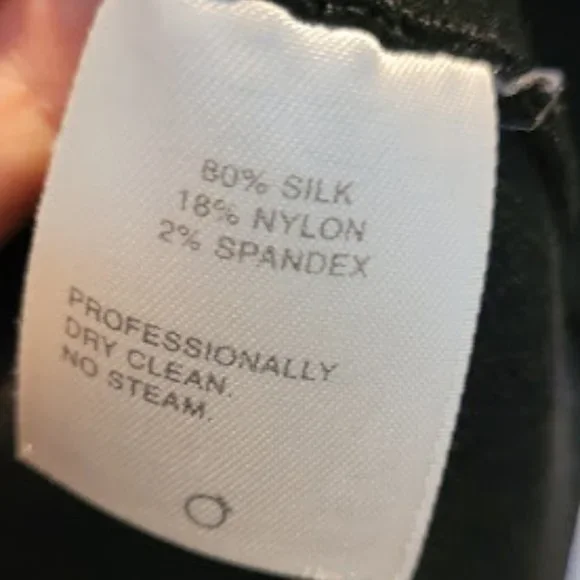 Nordstrom Classiques Entier black knit V-neck shell top - Picture 7 of 7